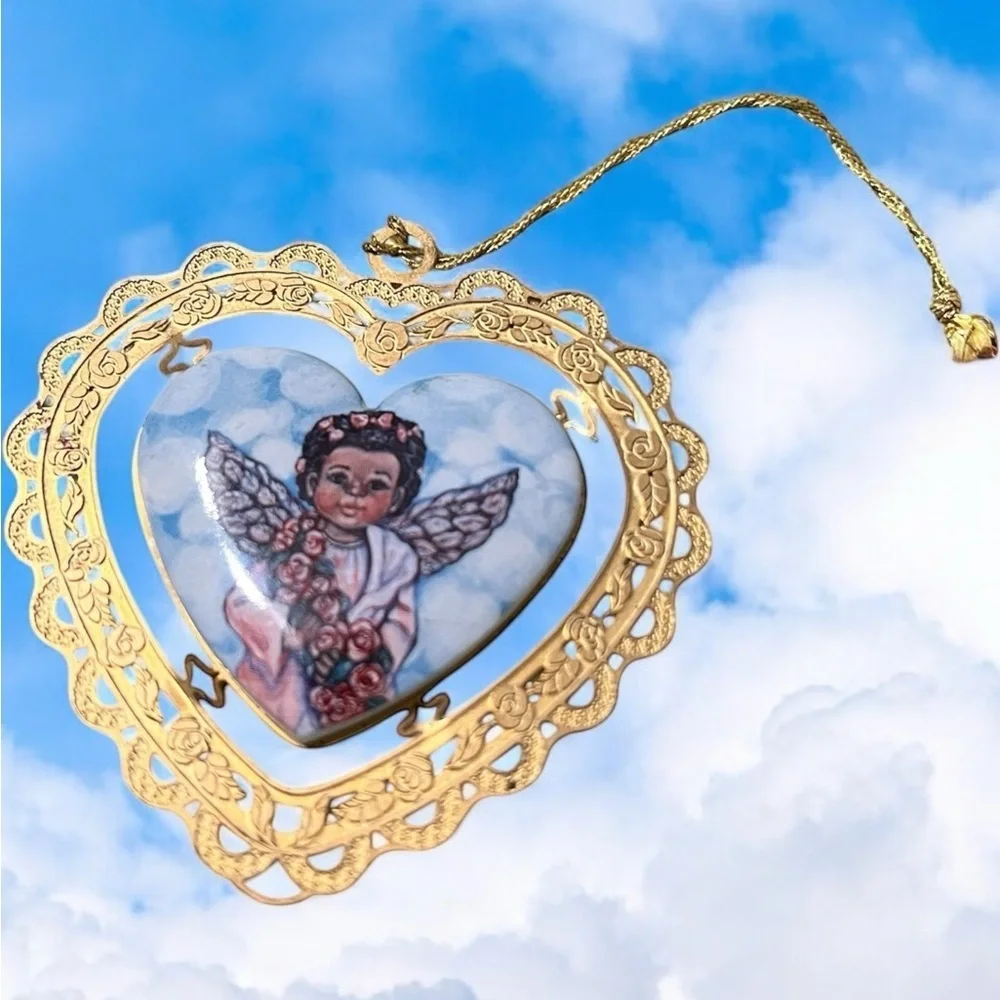 Gold Heart Angel Ornament Sarah’s attic☑️ - Picture 4 of 8